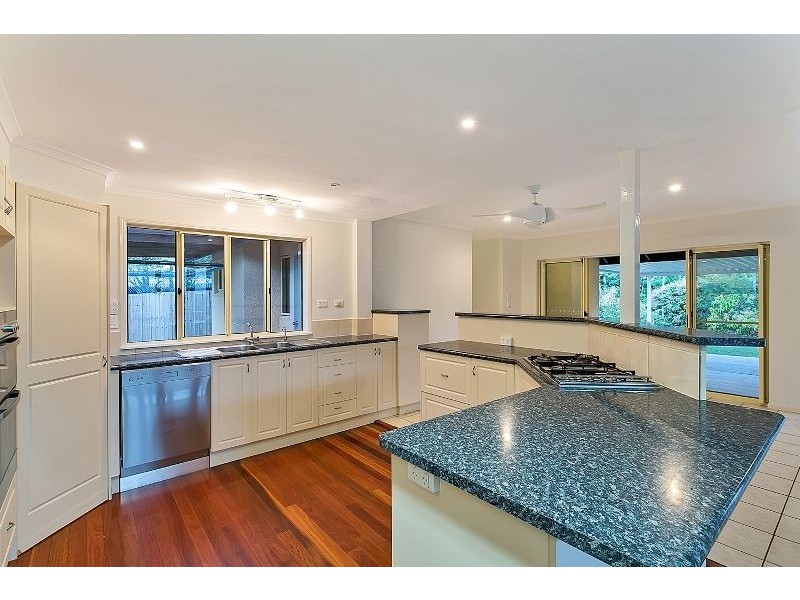 10 Tolson Close, Brinsmead QLD 4870