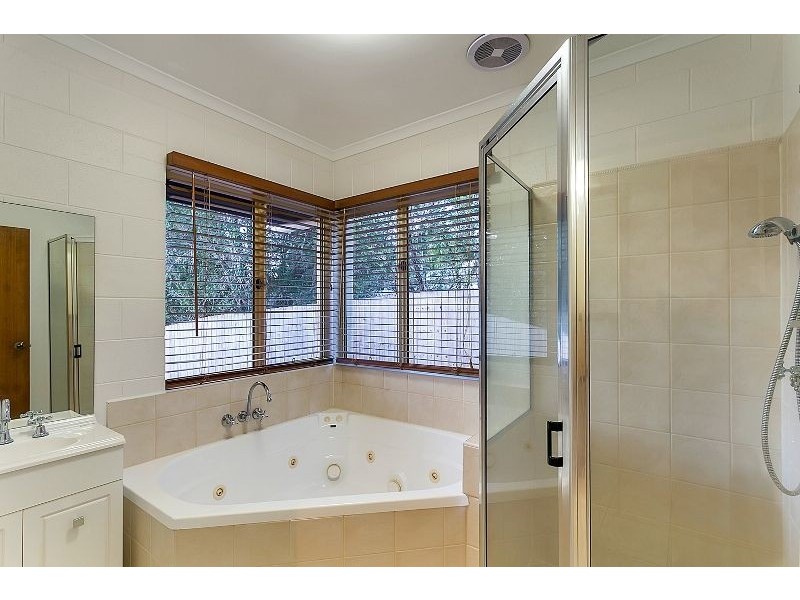 10 Tolson Close, Brinsmead QLD 4870