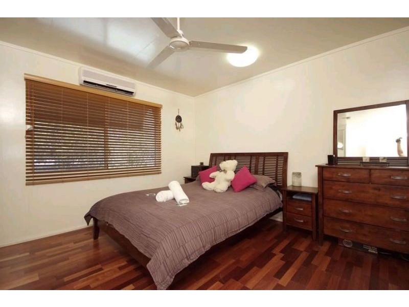 141-143 McCormack Street, Manunda QLD 4870