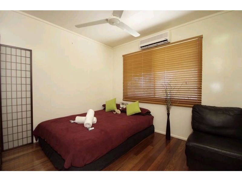 141-143 McCormack Street, Manunda QLD 4870
