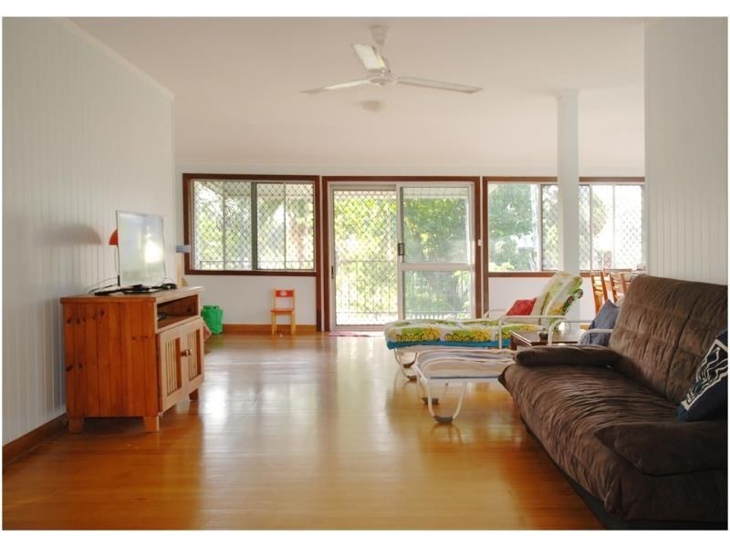 39 Smith Street, Cairns North QLD 4870