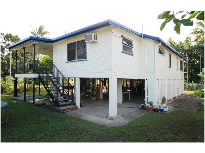 39 Smith Street, Cairns North QLD 4870