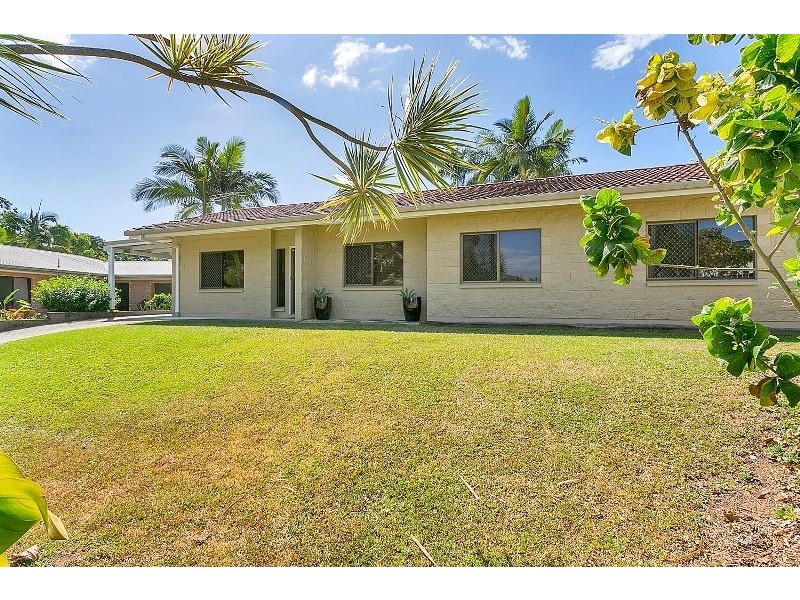 3 Begonia Place, Mooroobool QLD 4870