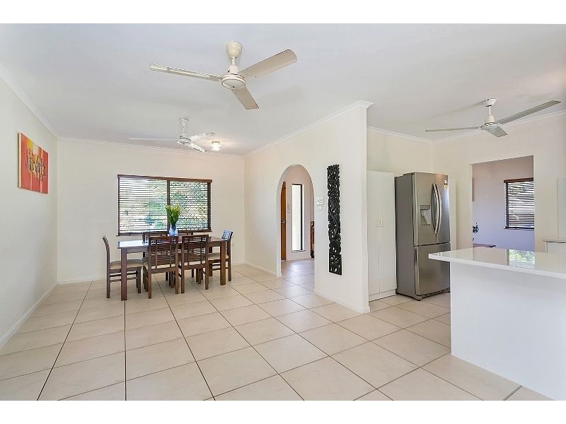 3 Begonia Place, Mooroobool QLD 4870