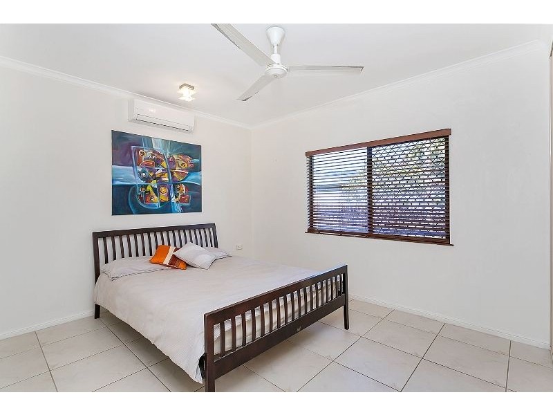 3 Begonia Place, Mooroobool QLD 4870