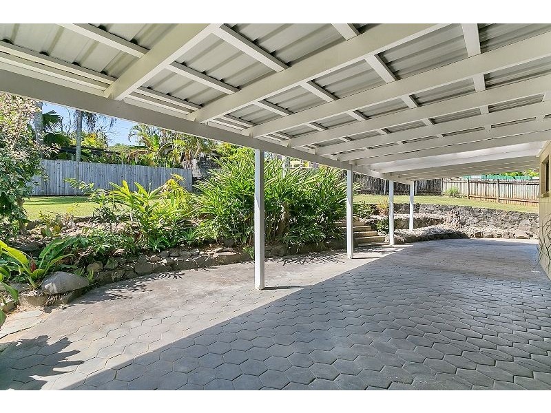 3 Begonia Place, Mooroobool QLD 4870