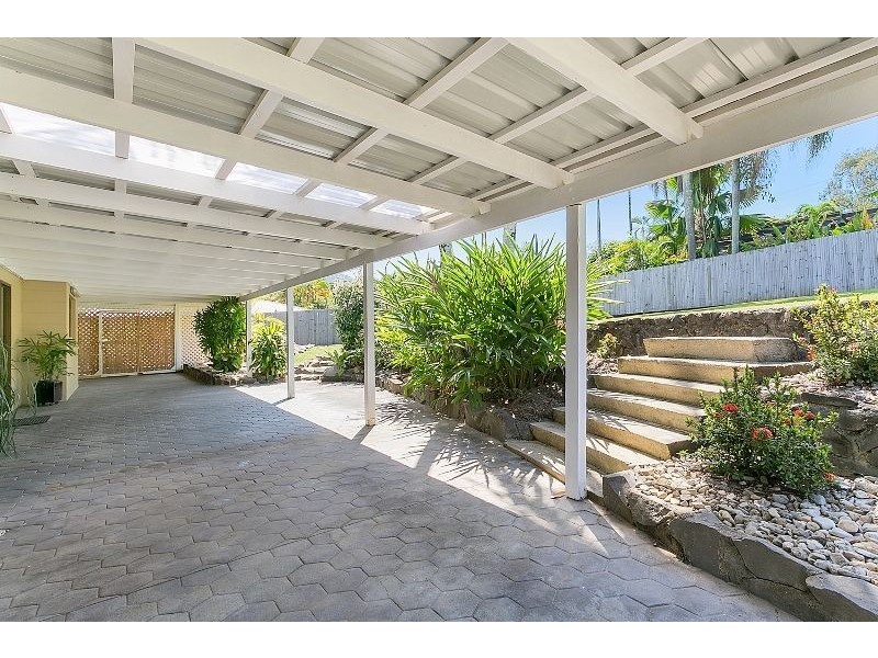 3 Begonia Place, Mooroobool QLD 4870