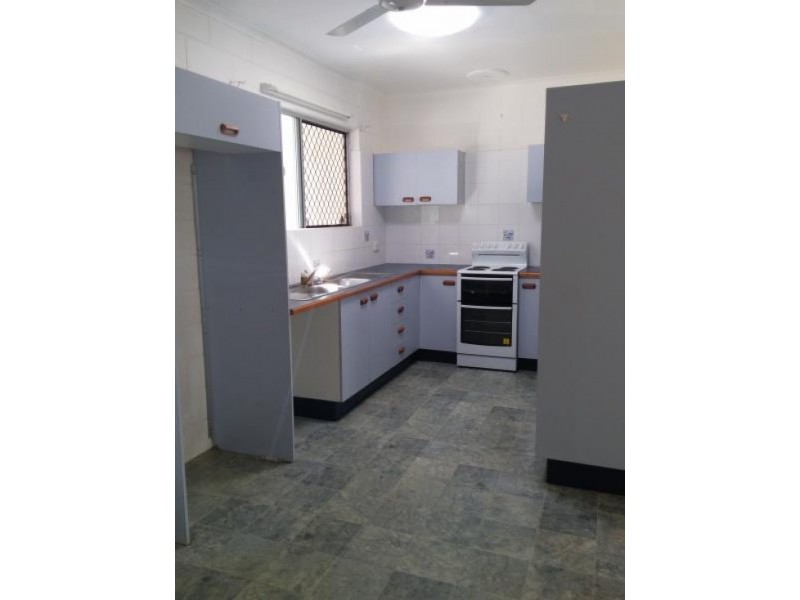 12 Tracey Close, Woree QLD 4868