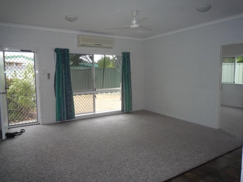 2/14 Bamboo Street, Holloways Beach QLD 4878