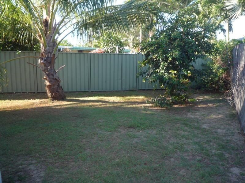 2/14 Bamboo Street, Holloways Beach QLD 4878