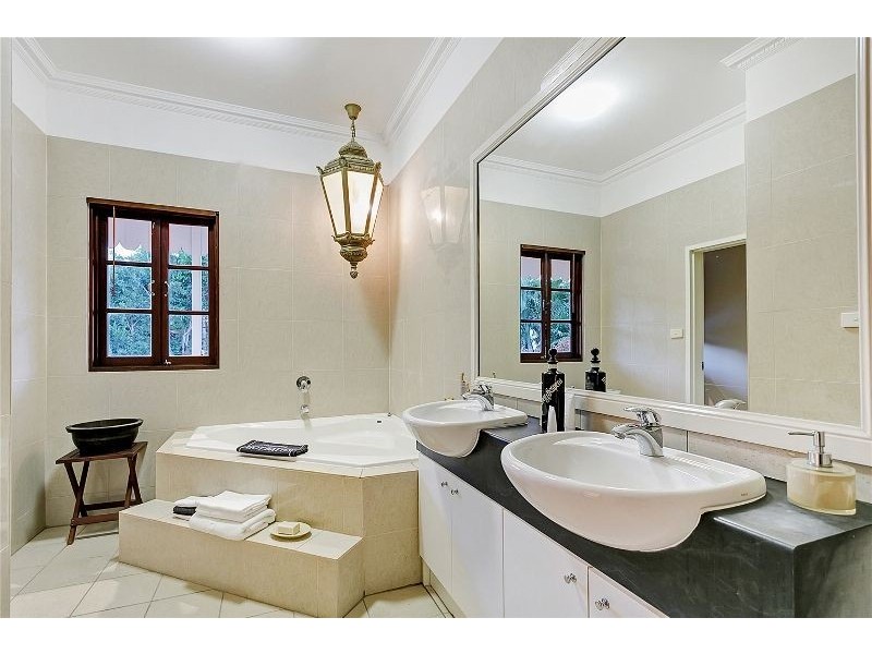 24 Trivia Street, Palm Cove QLD 4879