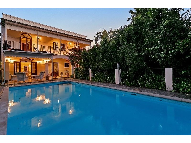 24 Trivia Street, Palm Cove QLD 4879