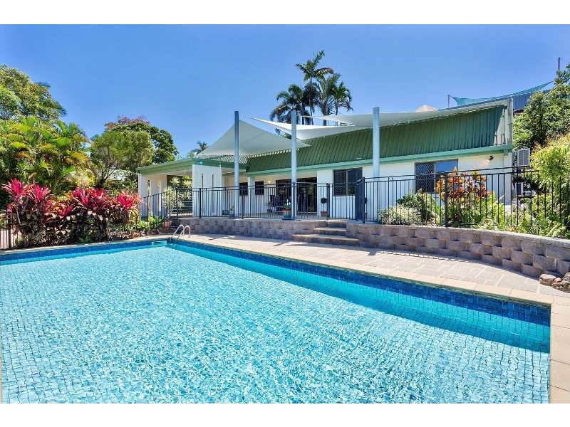 4 Dennis Close, Mooroobool QLD 4870