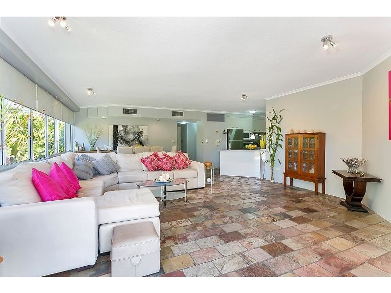 103/279 Esplanade, Cairns North QLD 4870