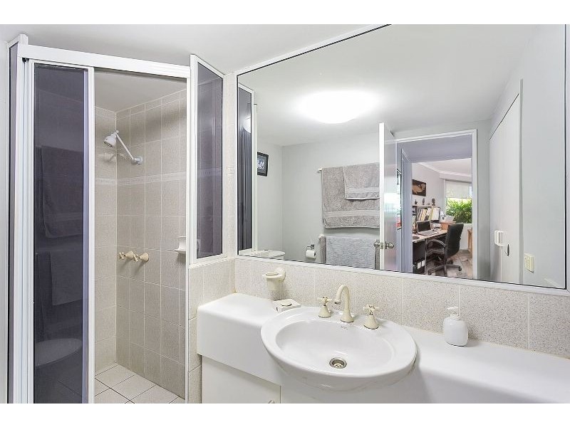 103/279 Esplanade, Cairns North QLD 4870