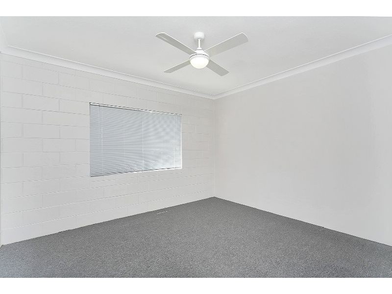 2/52 Pease Street, Manoora QLD 4870