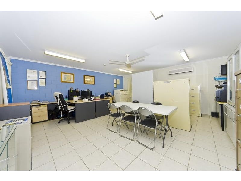 19 Augustus Street, Mooroobool QLD 4870