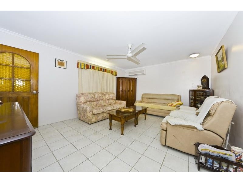 19 Augustus Street, Mooroobool QLD 4870