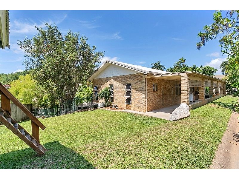 5 Wren Court, Bayview Heights QLD 4868