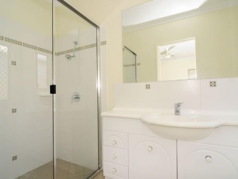 22 Chesterfield Close, Brinsmead QLD 4870