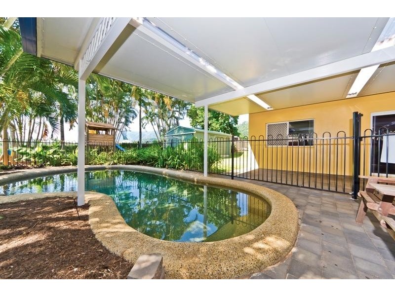 3 Summer Hill Drive, Mooroobool QLD 4870