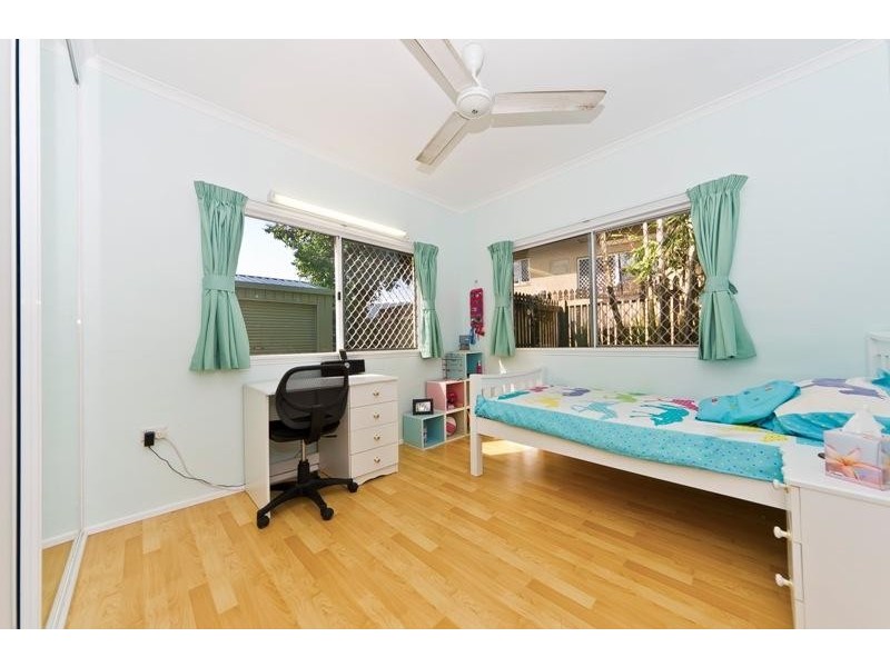 3 Summer Hill Drive, Mooroobool QLD 4870