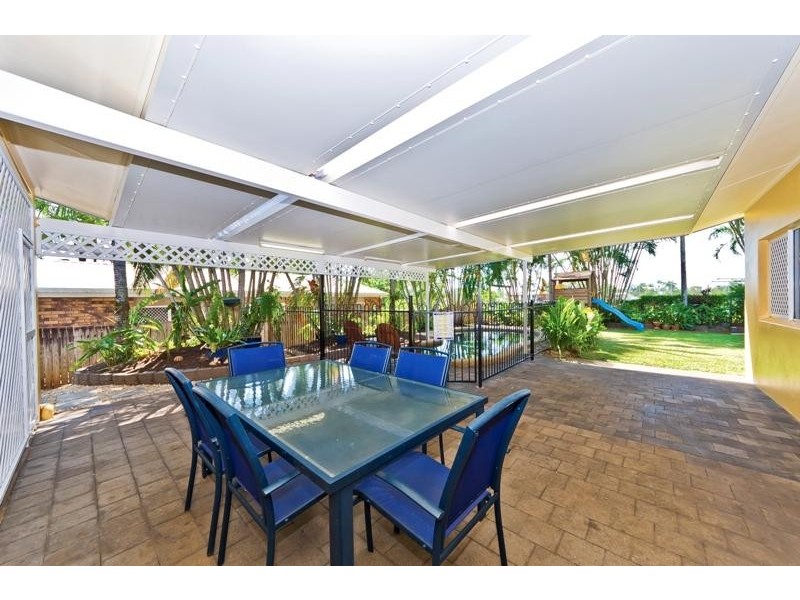 3 Summer Hill Drive, Mooroobool QLD 4870