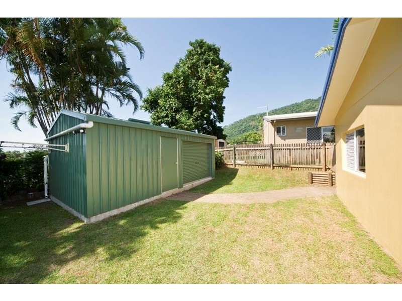 3 Summer Hill Drive, Mooroobool QLD 4870