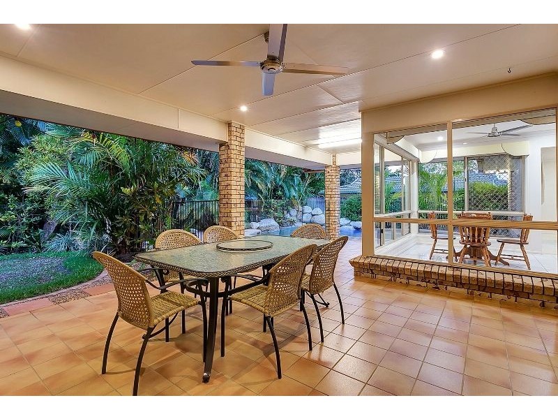 11 Olfersia Court, Mooroobool QLD 4870