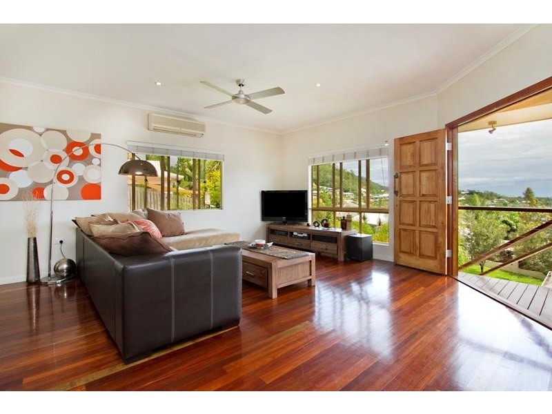 19 Guthrie Place, Bentley Park QLD 4869