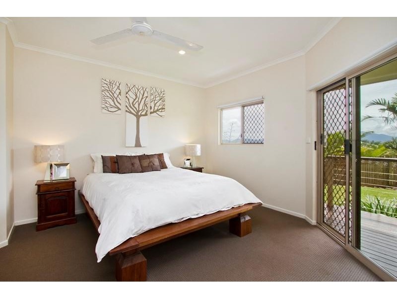 19 Guthrie Place, Bentley Park QLD 4869