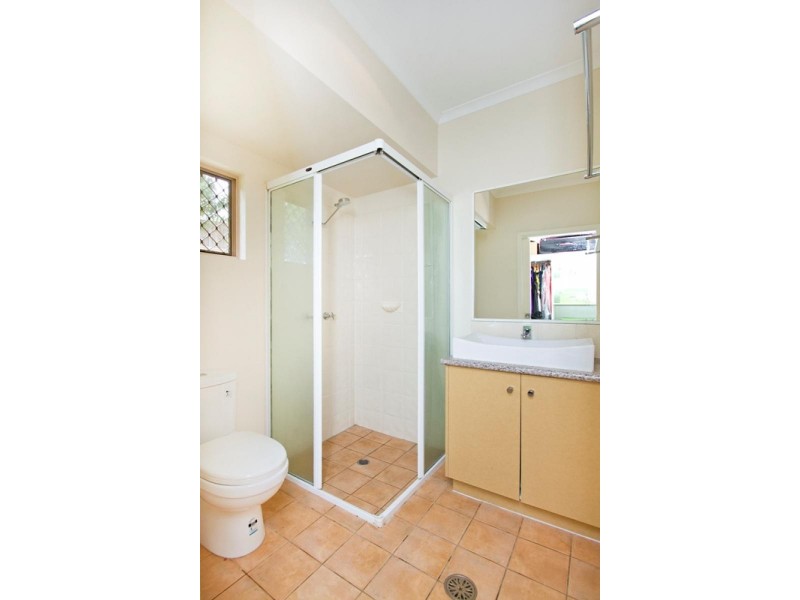19 Guthrie Place, Bentley Park QLD 4869