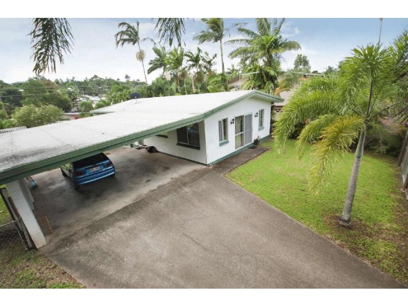 20 Serissa Street, Mooroobool QLD 4870