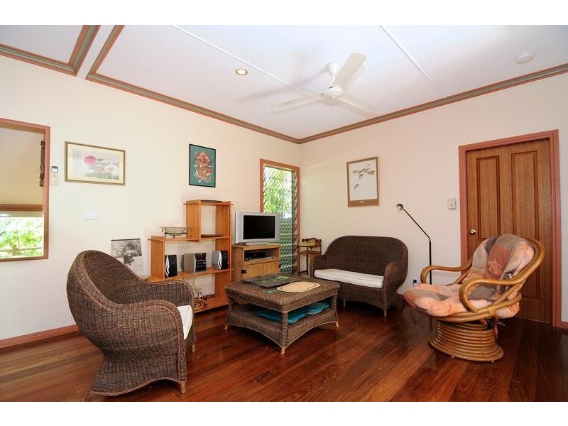 11 Fulton Close, Whitfield QLD 4870