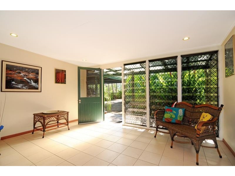 11 Fulton Close, Whitfield QLD 4870