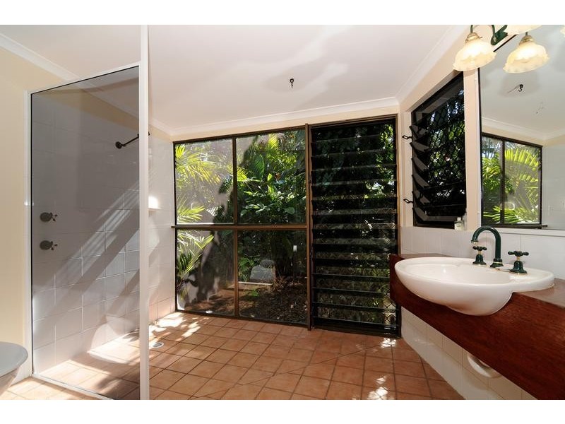 11 Fulton Close, Whitfield QLD 4870