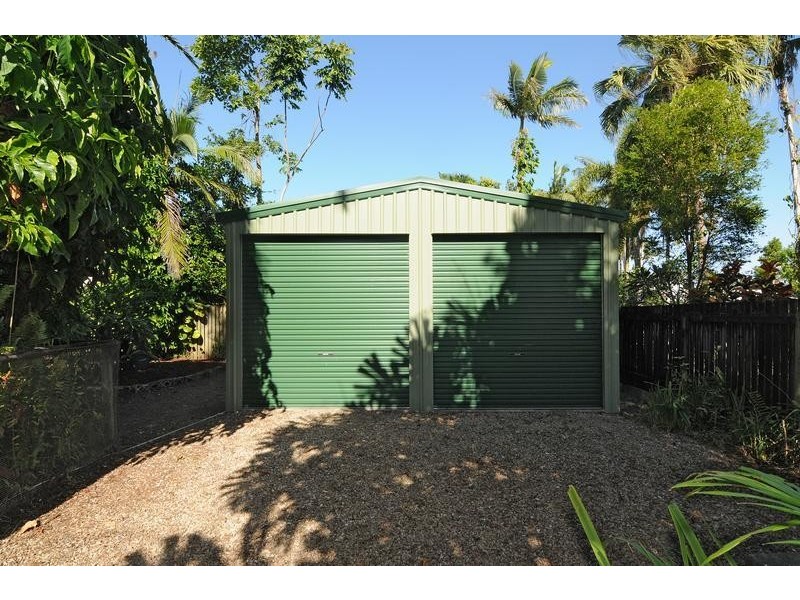 11 Fulton Close, Whitfield QLD 4870