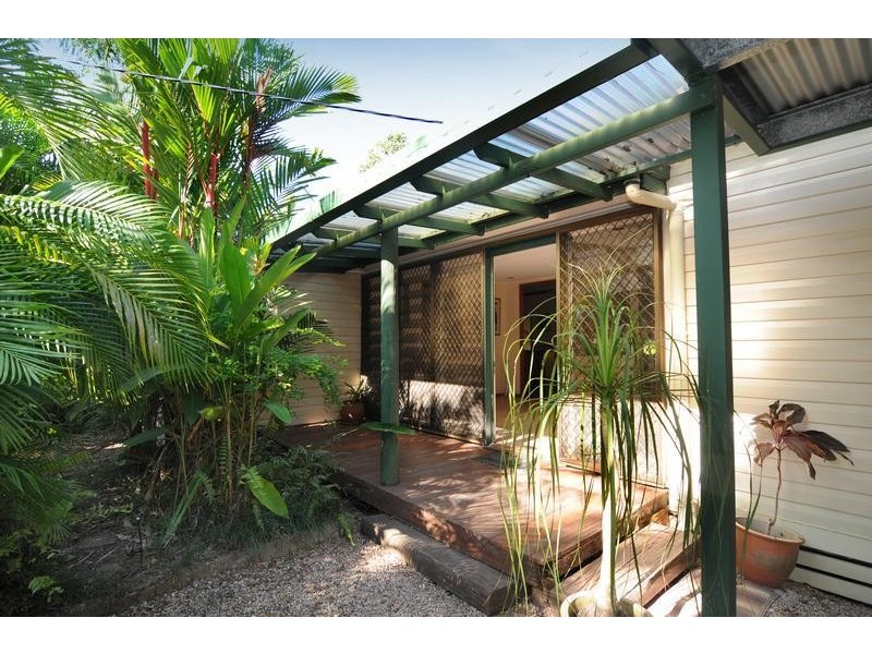 11 Fulton Close, Whitfield QLD 4870