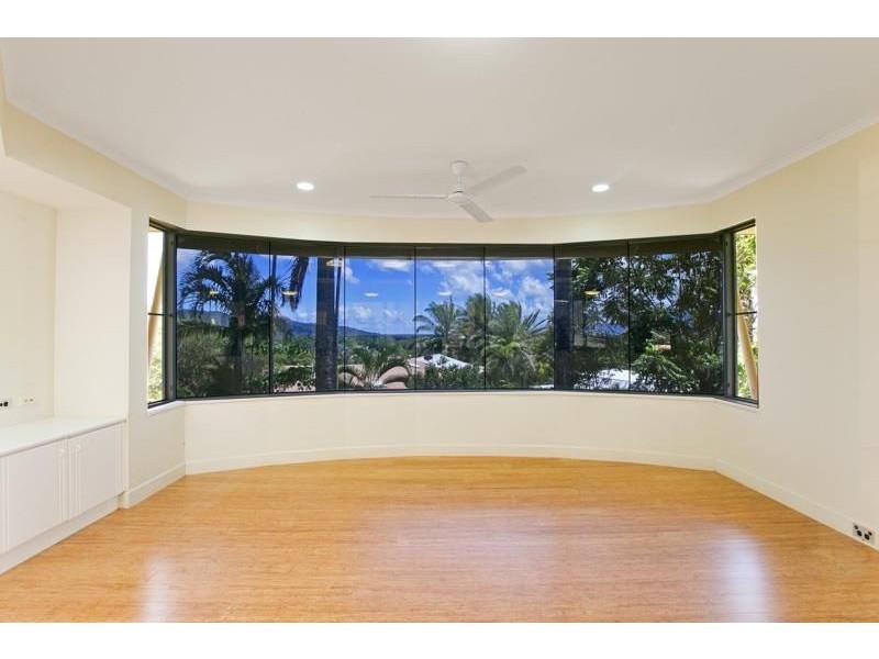 11 Woodmont Place, Mooroobool QLD 4870