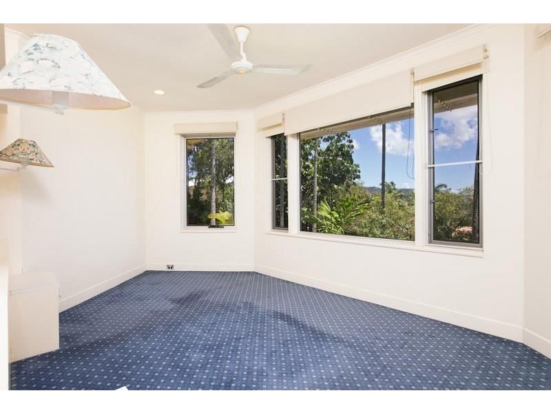 11 Woodmont Place, Mooroobool QLD 4870