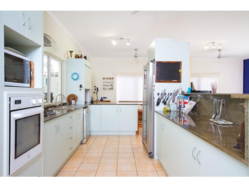 9 Gerbera Street, Holloways Beach QLD 4878