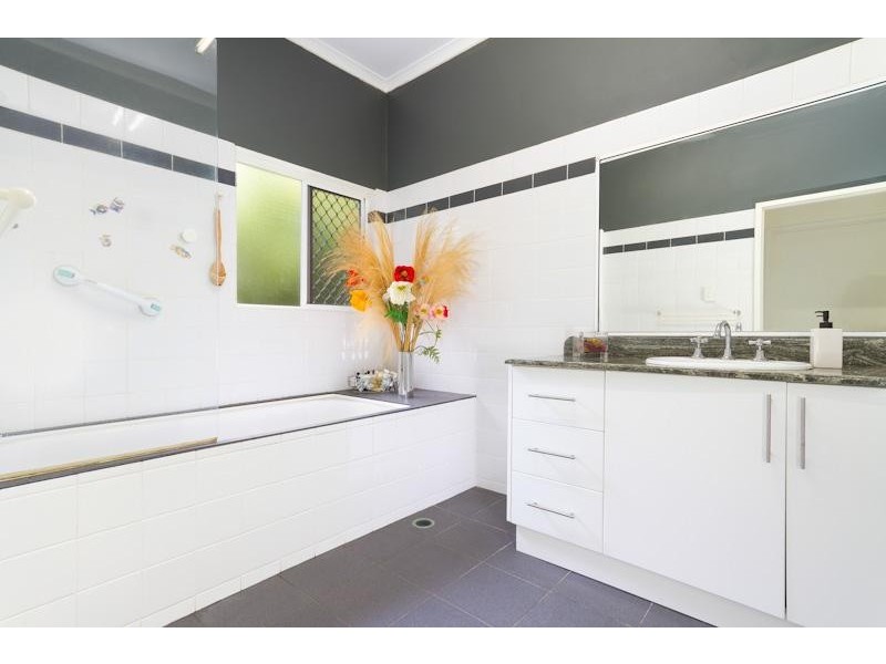 9 Gerbera Street, Holloways Beach QLD 4878