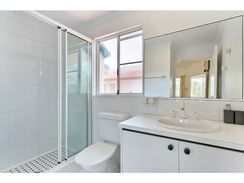 6/67 Digger Street, Cairns North QLD 4870