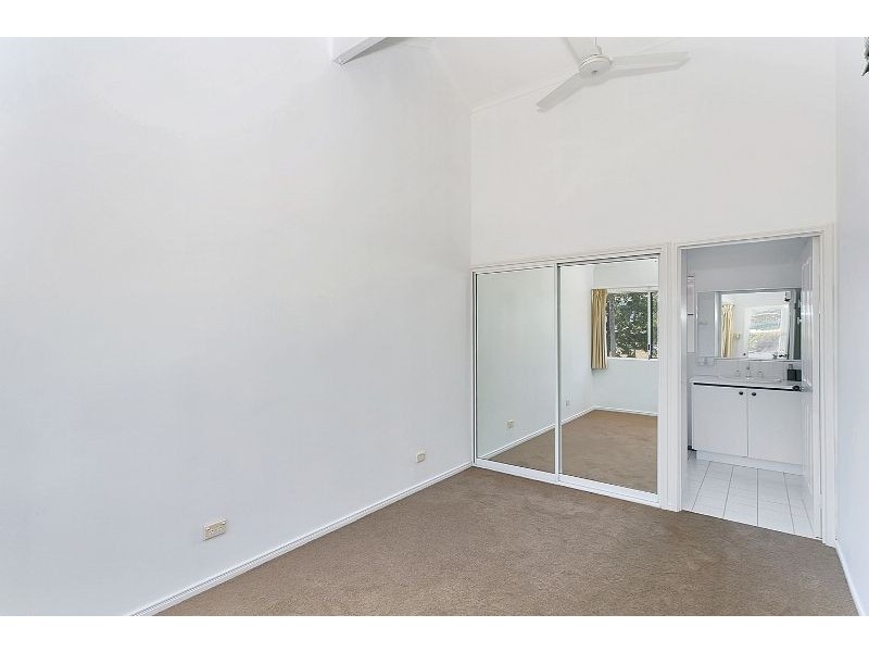 6/67 Digger Street, Cairns North QLD 4870