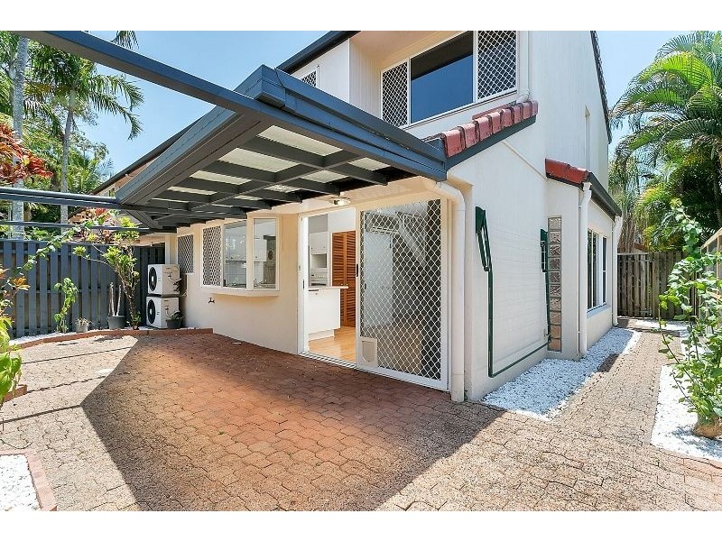 6/67 Digger Street, Cairns North QLD 4870