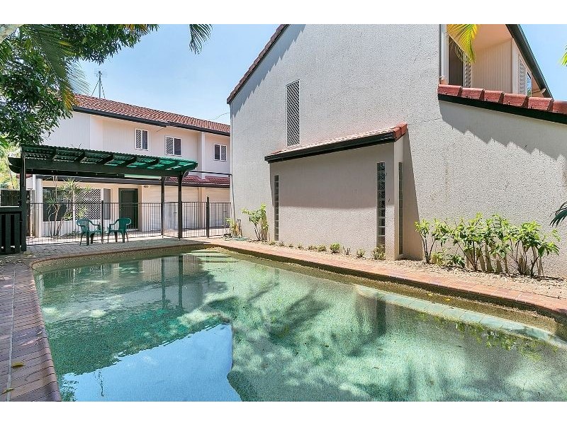 6/67 Digger Street, Cairns North QLD 4870