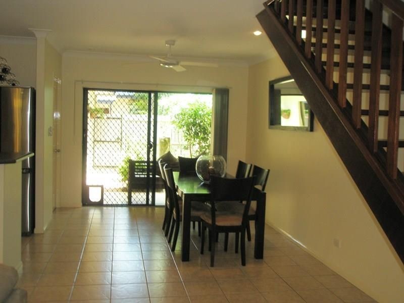 9/24 Old Smithfield Road, Freshwater QLD 4870