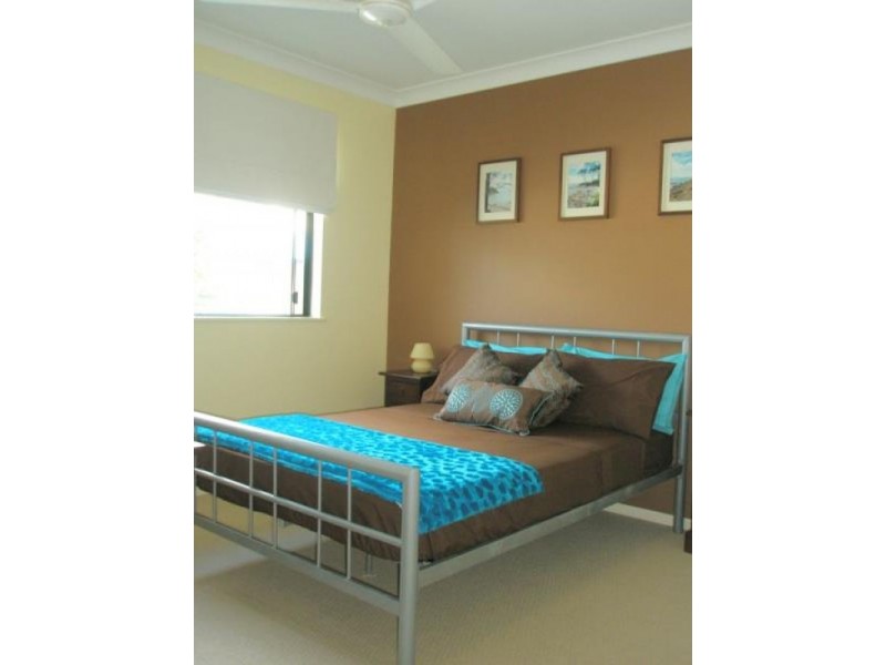 9/24 Old Smithfield Road, Freshwater QLD 4870