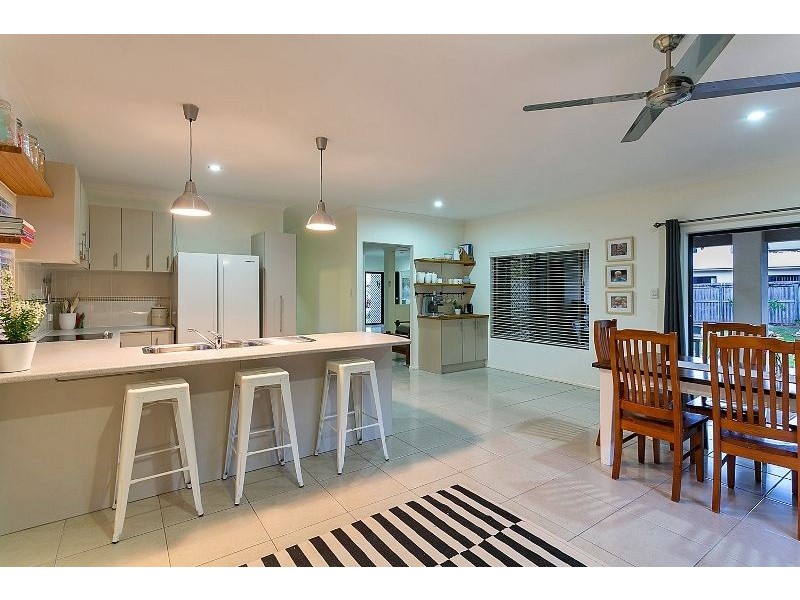 17 Derrick Street, Redlynch QLD 4870