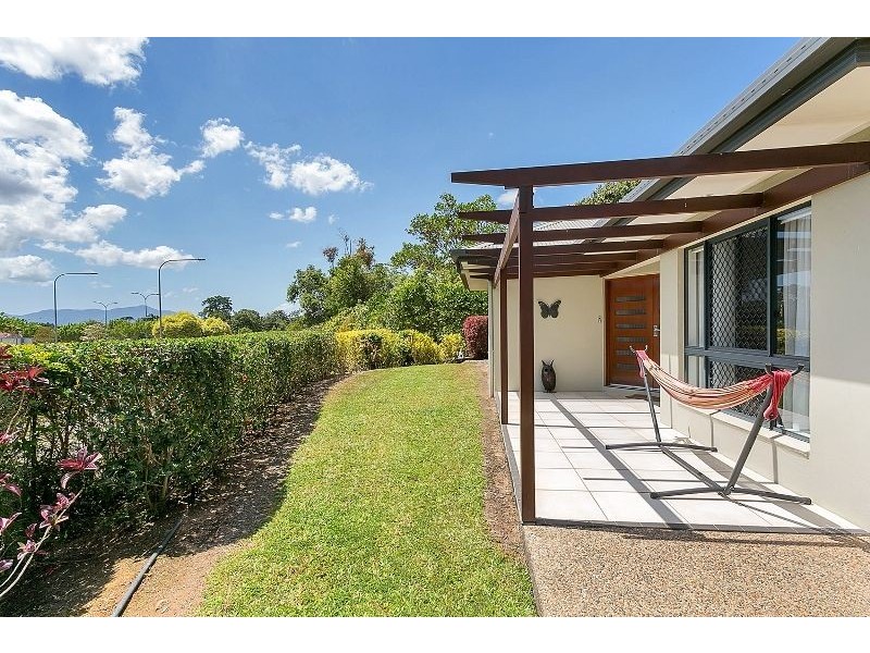 1 Charnley Avenue, Bentley Park QLD 4869